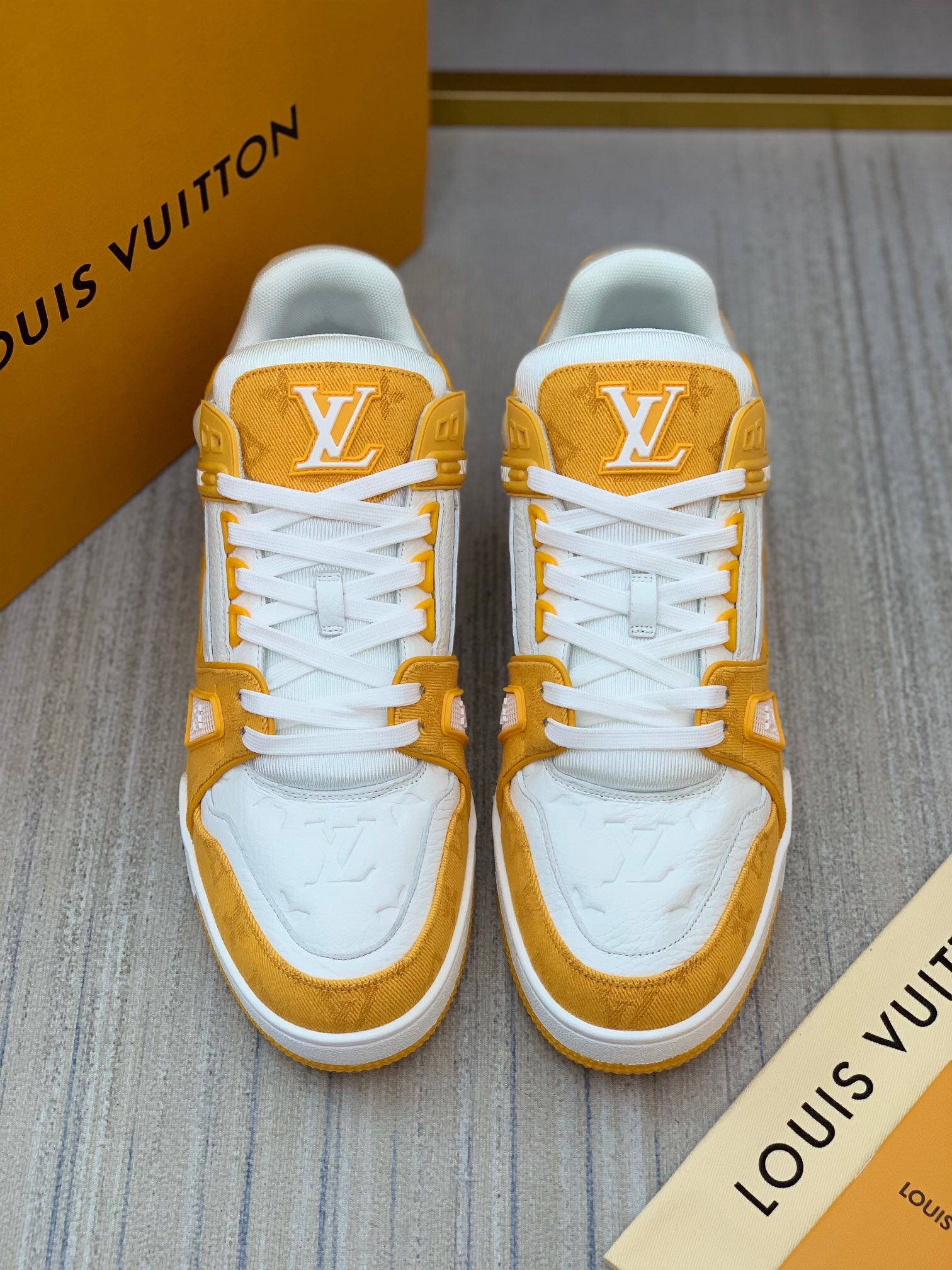 루이비통 2022 남여공용 운동화 LV009 SH-R