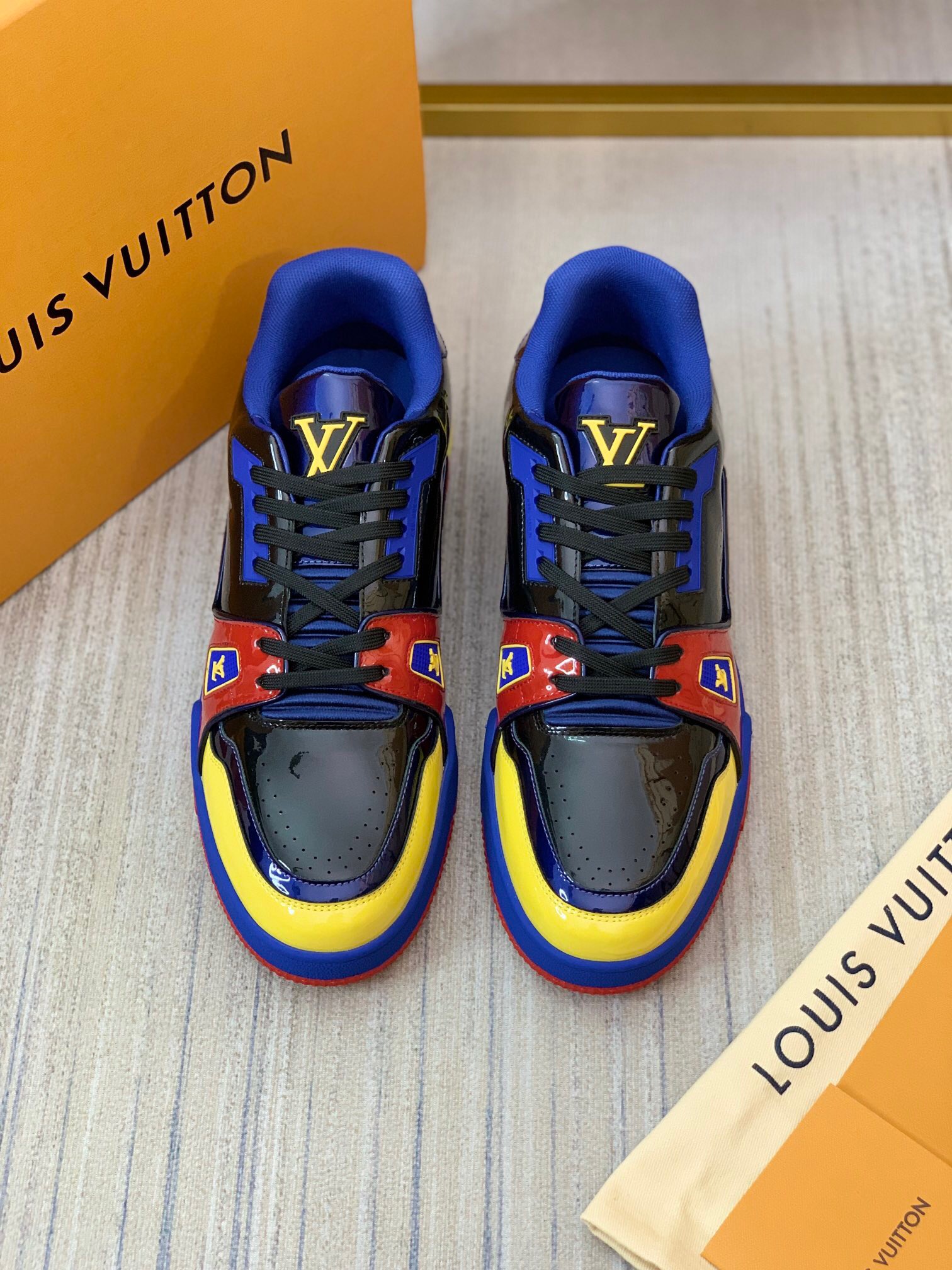 루이비통 2022 남성용 운동화 LV021 SH-R