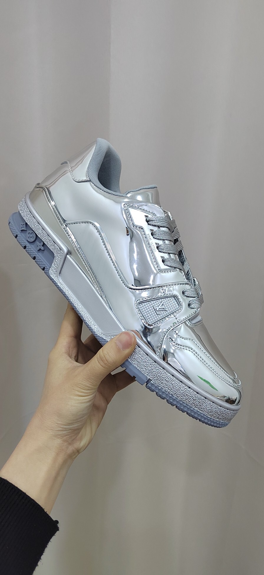 루이비통 2022 남성용 운동화 LV020 SH-R