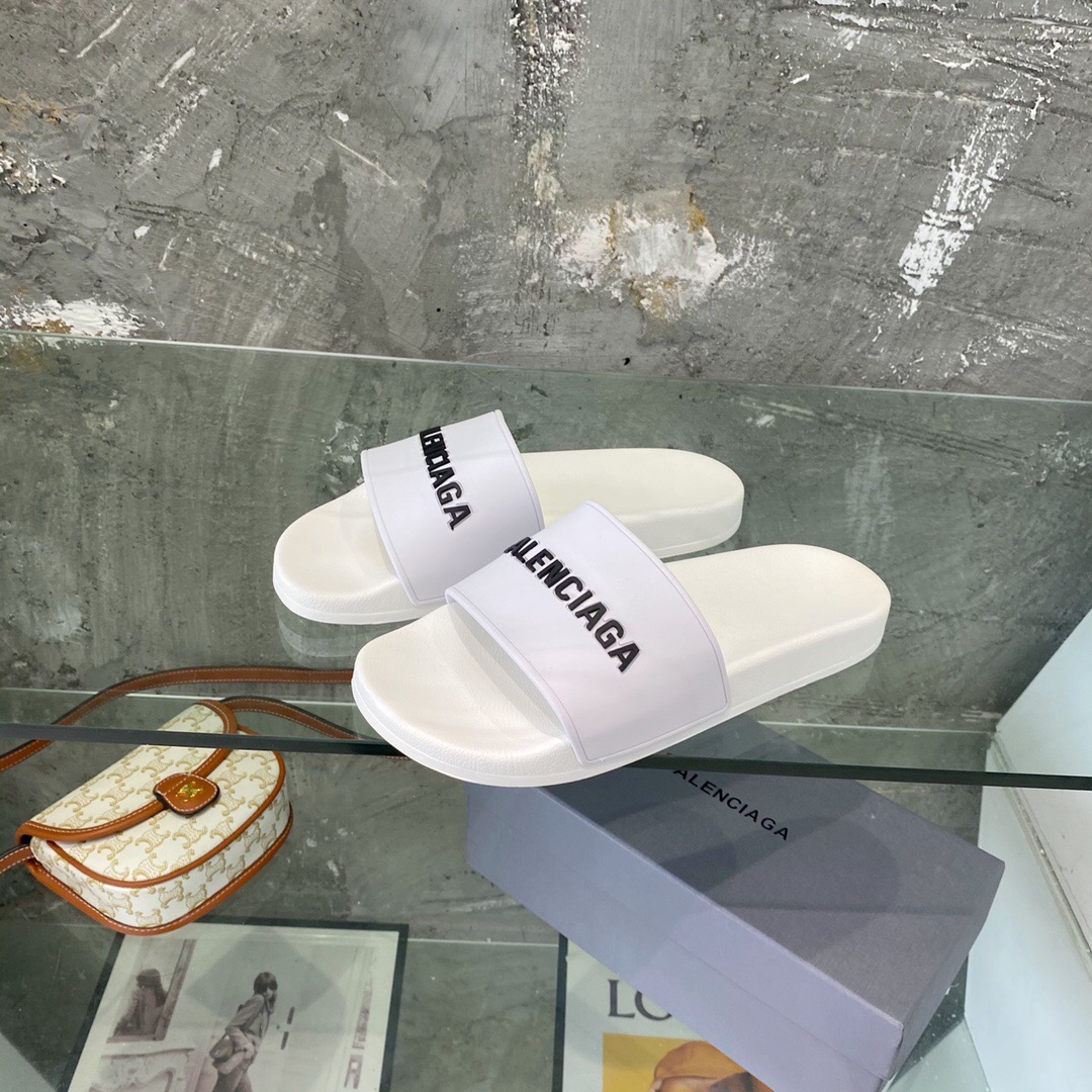 발렌시아가 2022 남여공용 슬리퍼 BL011 SH-R