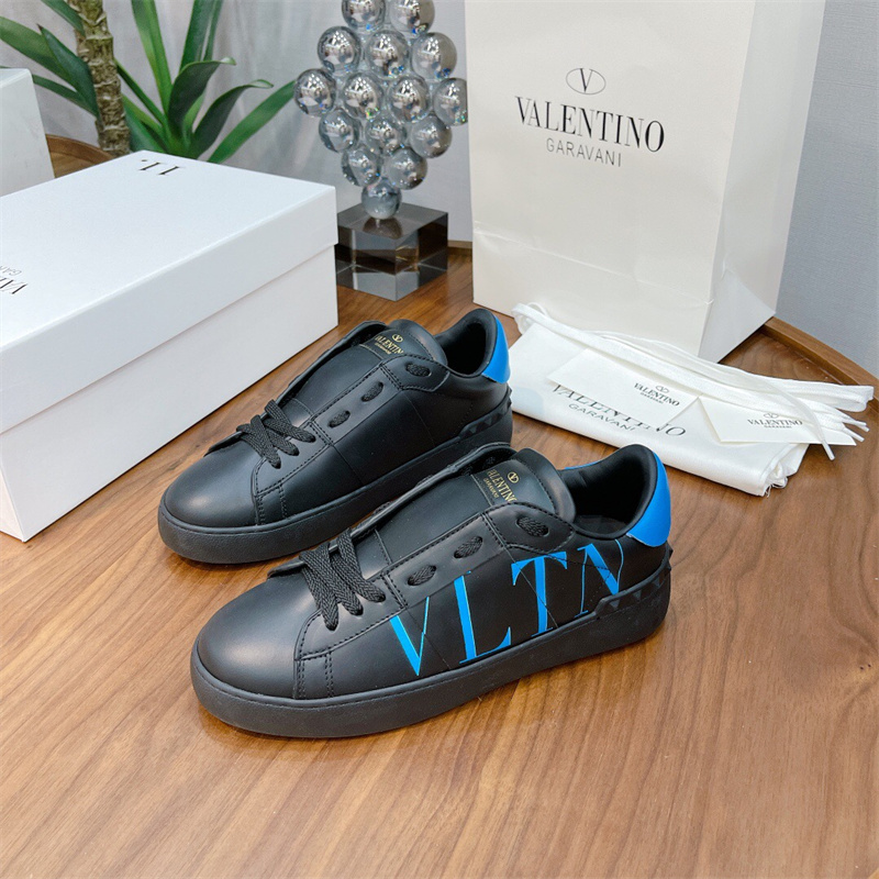 발렌티노 2022 남여공용 스니커즈 VT113 TM-S