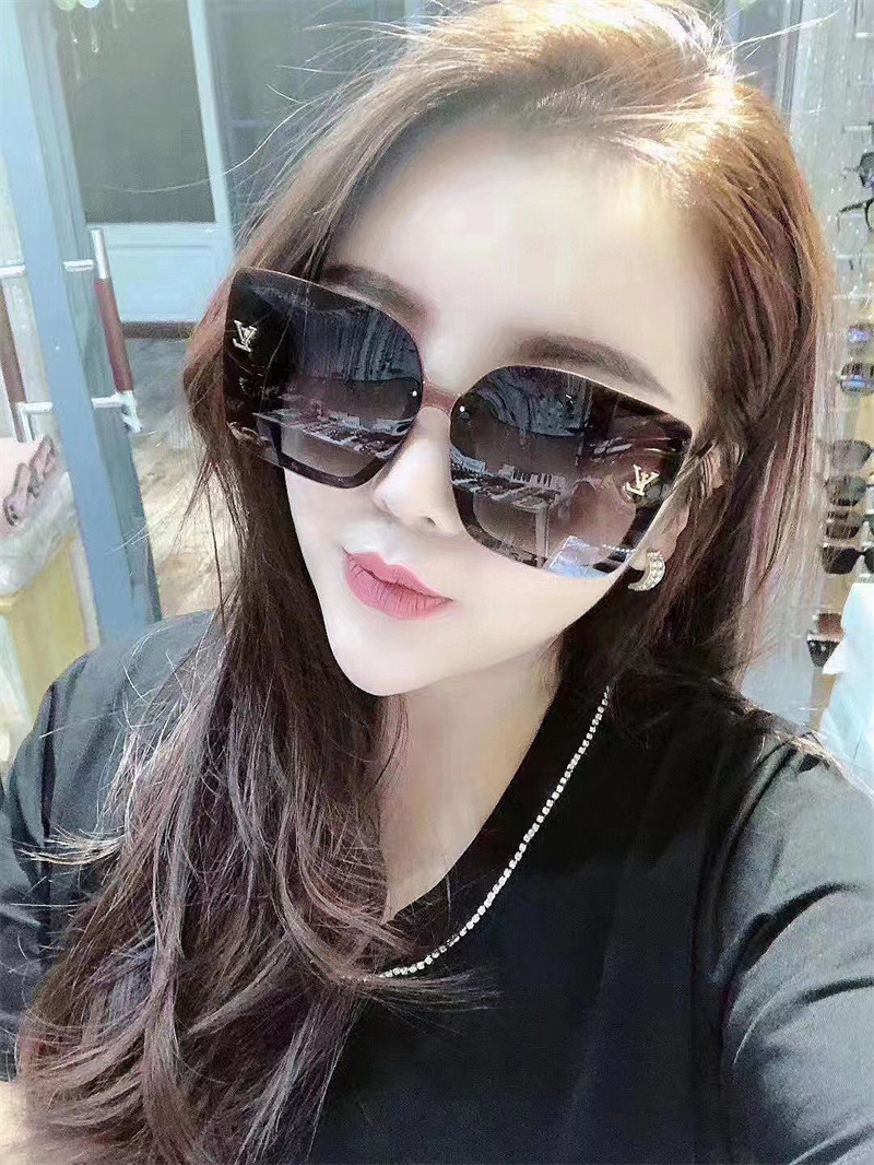 루이비통 2023 여성용 선글라스 LV007 SG1-A