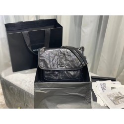 생로랑 니키백 체인백  미듐 ZP