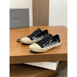발렌시아가 2024 남성용 스니커즈 BL021 SH-E