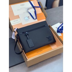루이비통 아이패드 파우치 클러치 블랙 레더 로고 M69837  GZ