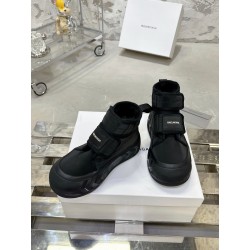발렌시아가 2024 여성용 스너우부츠 WA4890 DN