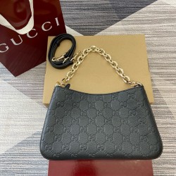구찌 GG 엠블럼 스몰 체인 숄더백 ‎815263 NMW