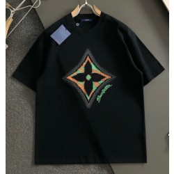 루이비통 2025 남성용 반팔 LV1768 YB 2컬러