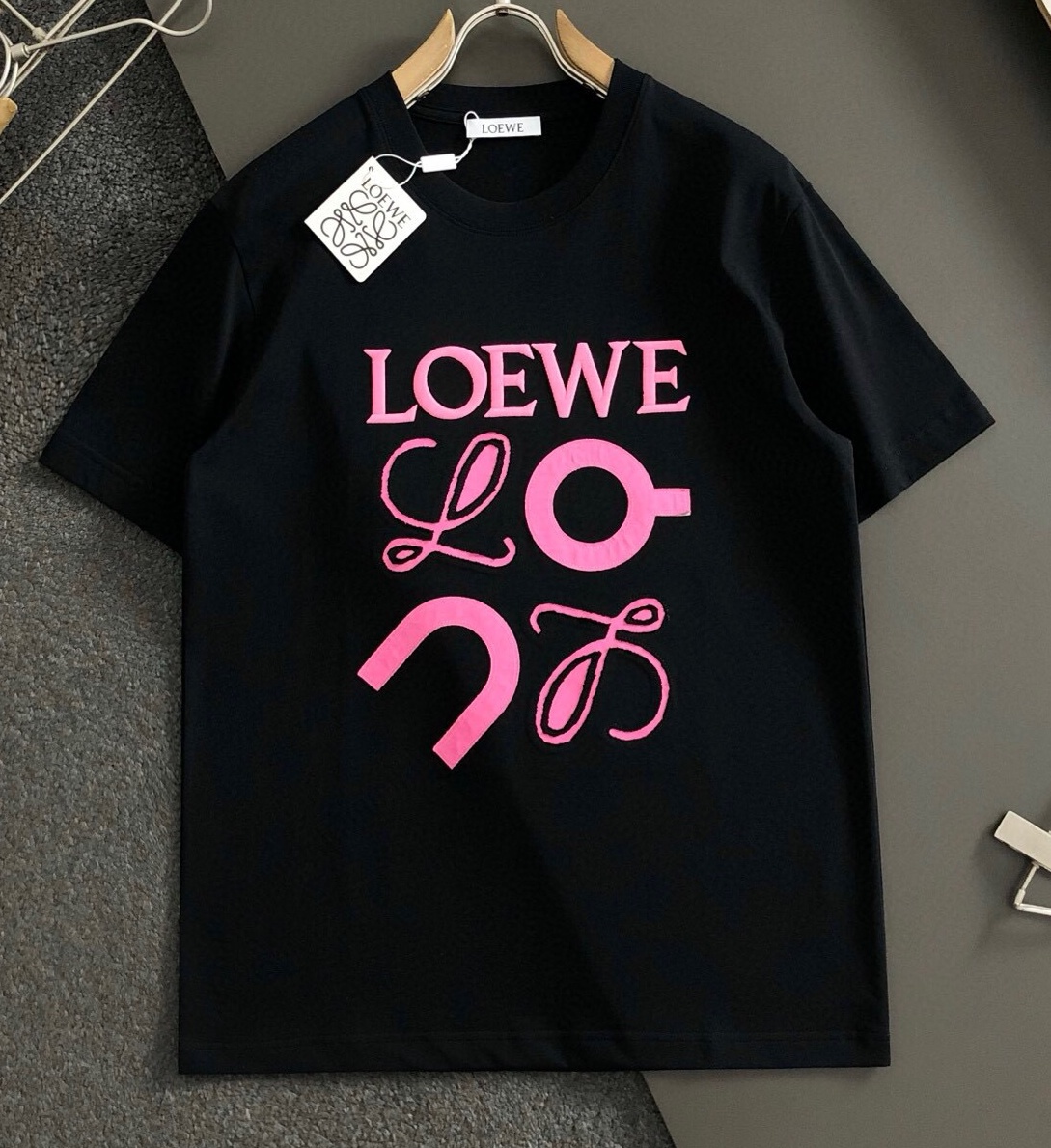로에베 2025 남성용 반팔티 LE347 YB 2컬러