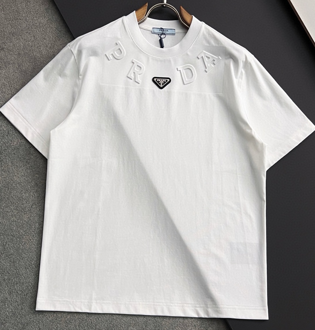 [홍콩명품.PRADA]프라다 2025 남성용 반팔 PD1305 YB  2컬러 홍콩명품의류,구매대행,온라인명품
