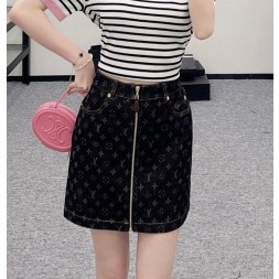 [홍콩명품.Louis Vuitton]루이비통  2025 여성용 스커트 WA5596 JS-A  홍콩명품의류,구매대행,온라인명품
