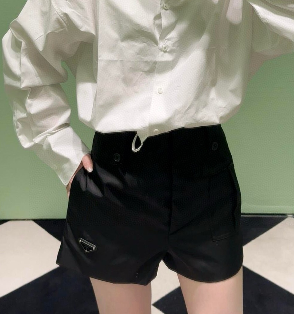[홍콩명품.PRADA] 프라다  2025 여성용 반바지 WA5638 JS-A  홍콩명품의류,구매대행,온라인명품