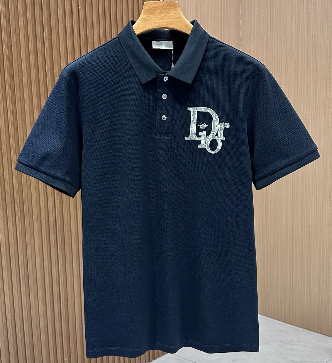 [홍콩명품.Christian Dior]크리스챤 디올 2025 남성용 폴로반팔 CD854 YB 홍콩명품의류,구매대행,온라인명품