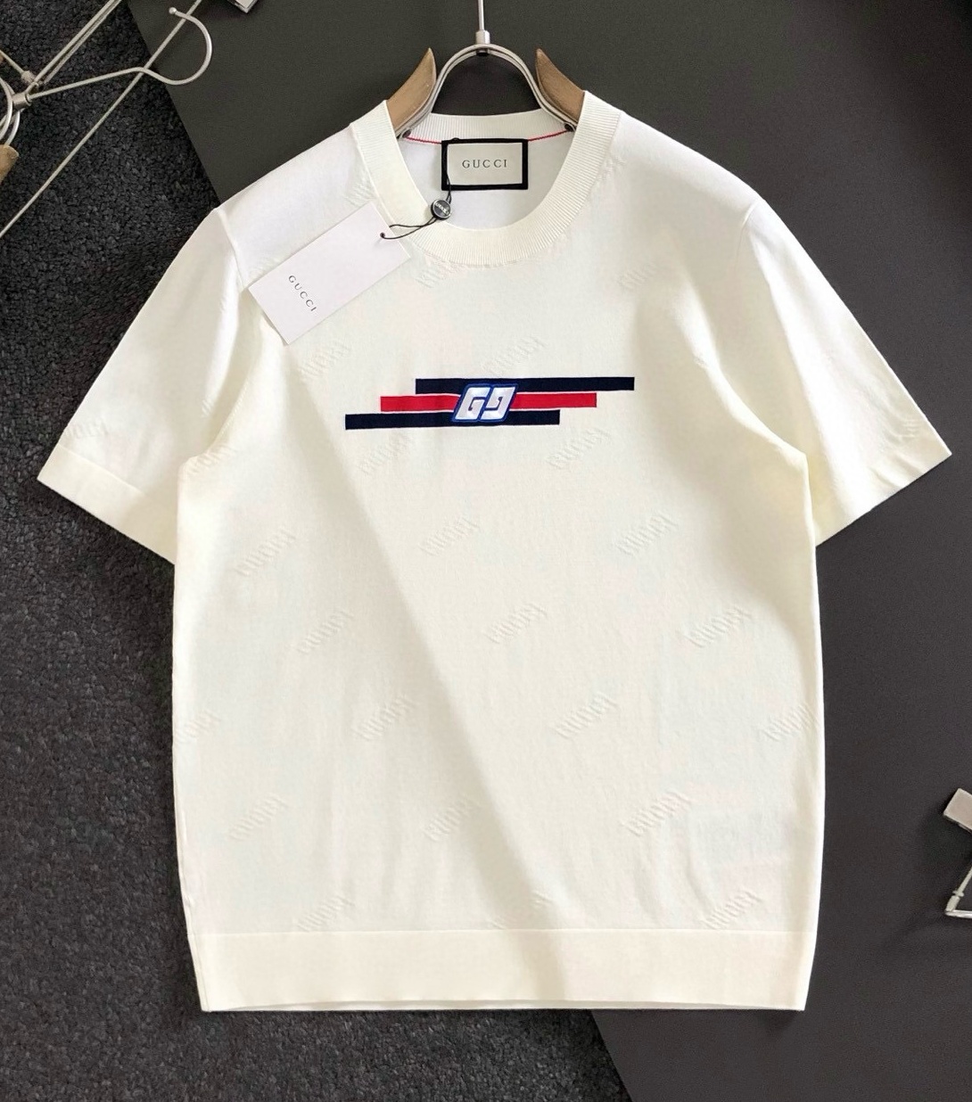 [홍콩명품.GUCCI]구찌 2025 남성용 니트반팔 GC457 YB 2컬러 홍콩명품의류,구매대행,온라인명품