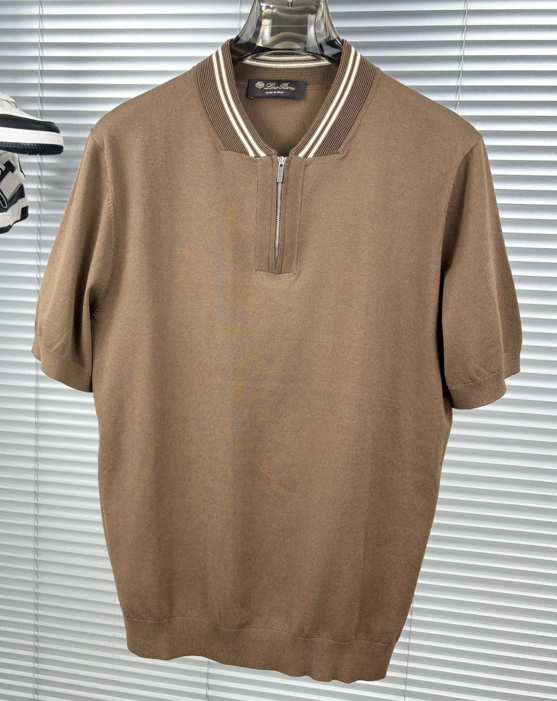 [홍콩명품.Loro Piana] 로로피아나 2025 울+잠사 니트반팔 LP403 PD 홍콩명품의류,구매대행,온라인명품