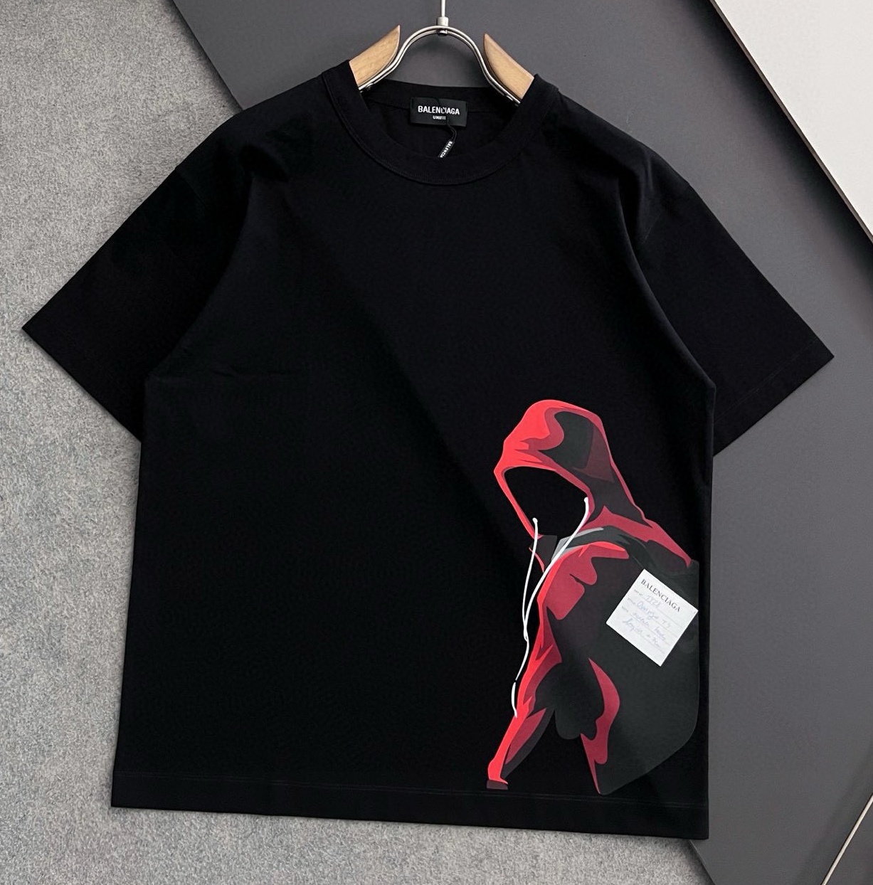 [홍콩명품.BALENCIAGA]발렌시아가 2025 남성용 반팔티 BL1234 YB  홍콩명품의류,구매대행,온라인명품