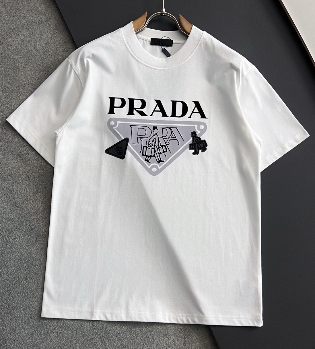 [홍콩명품.PRADA] 프라다 2025 남성용 반팔 PD1345 YB 2컬러 홍콩명품의류,구매대행,온라인명품