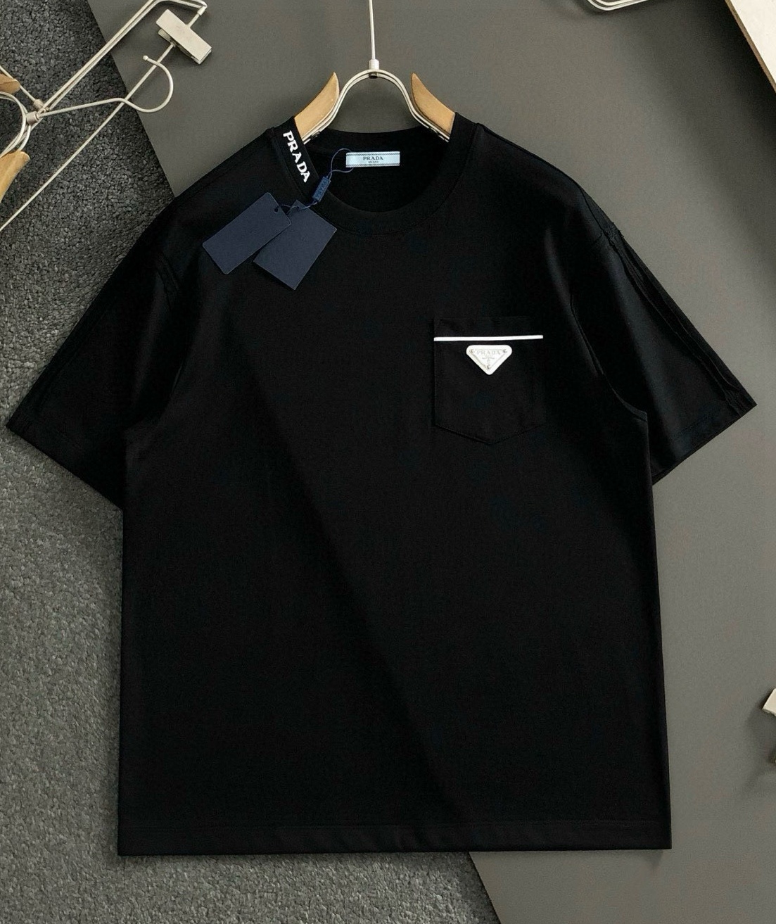 [홍콩명품.PRADA] 프라다 2025 남성용 반팔 PD1355 YB  홍콩명품의류,구매대행,온라인명품