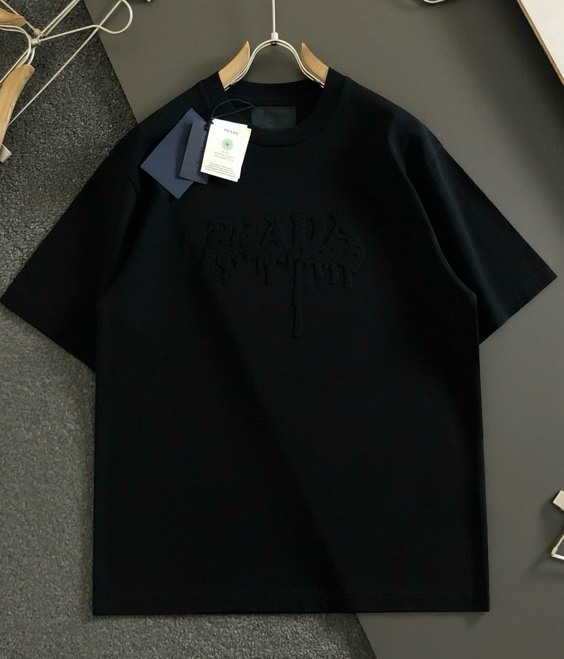 [홍콩명품.PRADA] 프라다 2025 남성용 반팔 PD1358 YB  홍콩명품의류,구매대행,온라인명품