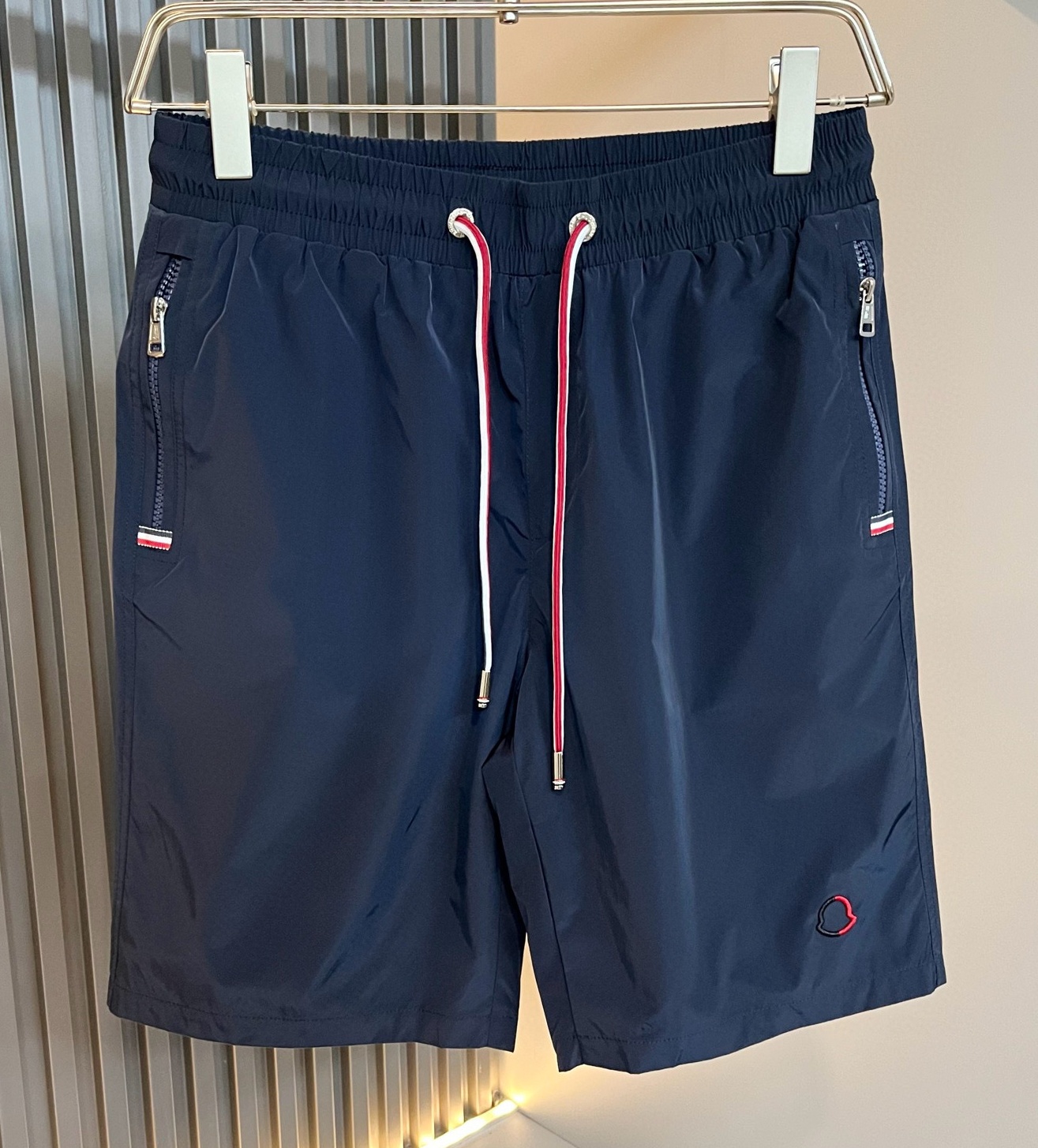 [홍콩명품.MONCLER] 몽클레어 2025 남성용 반바지 MQ1308 PD 홍콩명품의류,구매대행,온라인명품