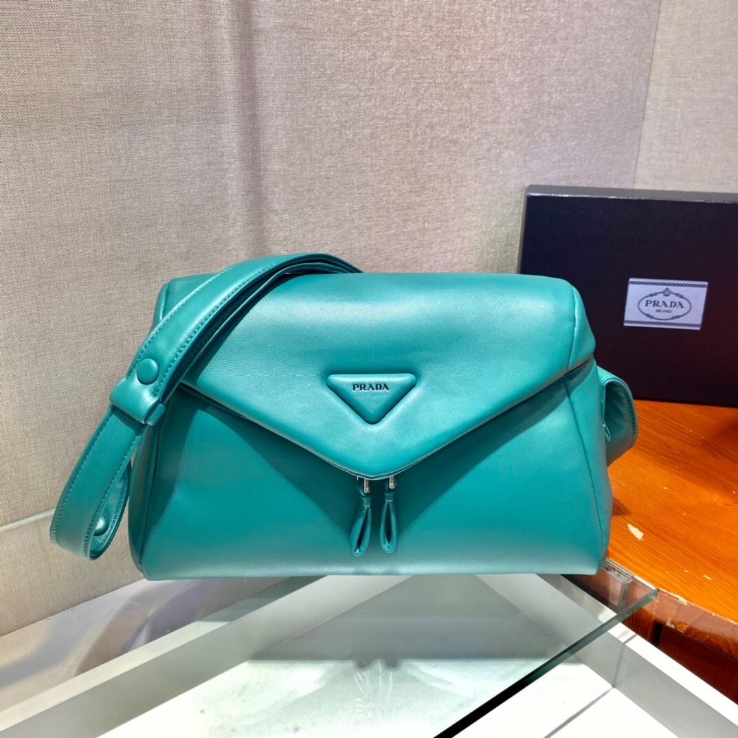 프라다 트라이앵글 삼각로고 토드백 1BC165 PD1-B