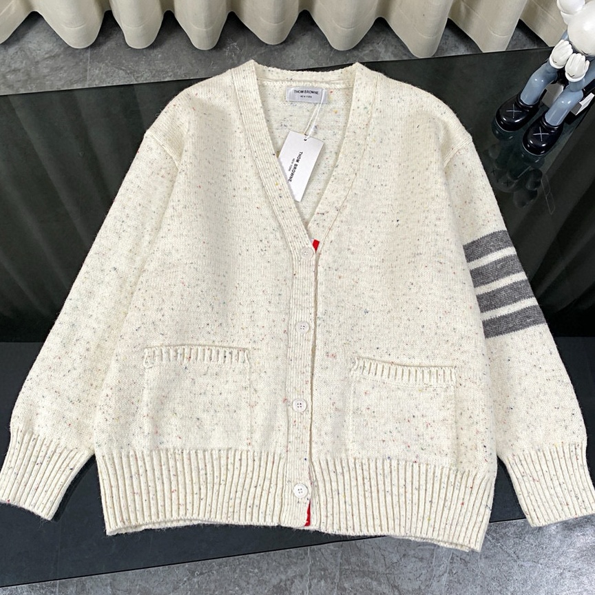 [홍콩명품.THOM BROWNE ] 톰 브라운 2025 남성용 니트 가디건  TB1236 ZW 홍콩명품의류,구매대행,온라인명품