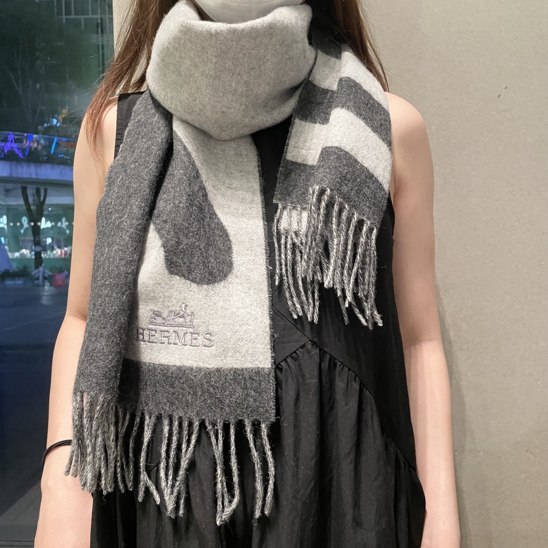 [홍콩명품.HERMES] 에르메스 2025 남여공용 캐시미어 스카프 SN1092 SG1 홍콩명품의류,구매대행,온라인명품