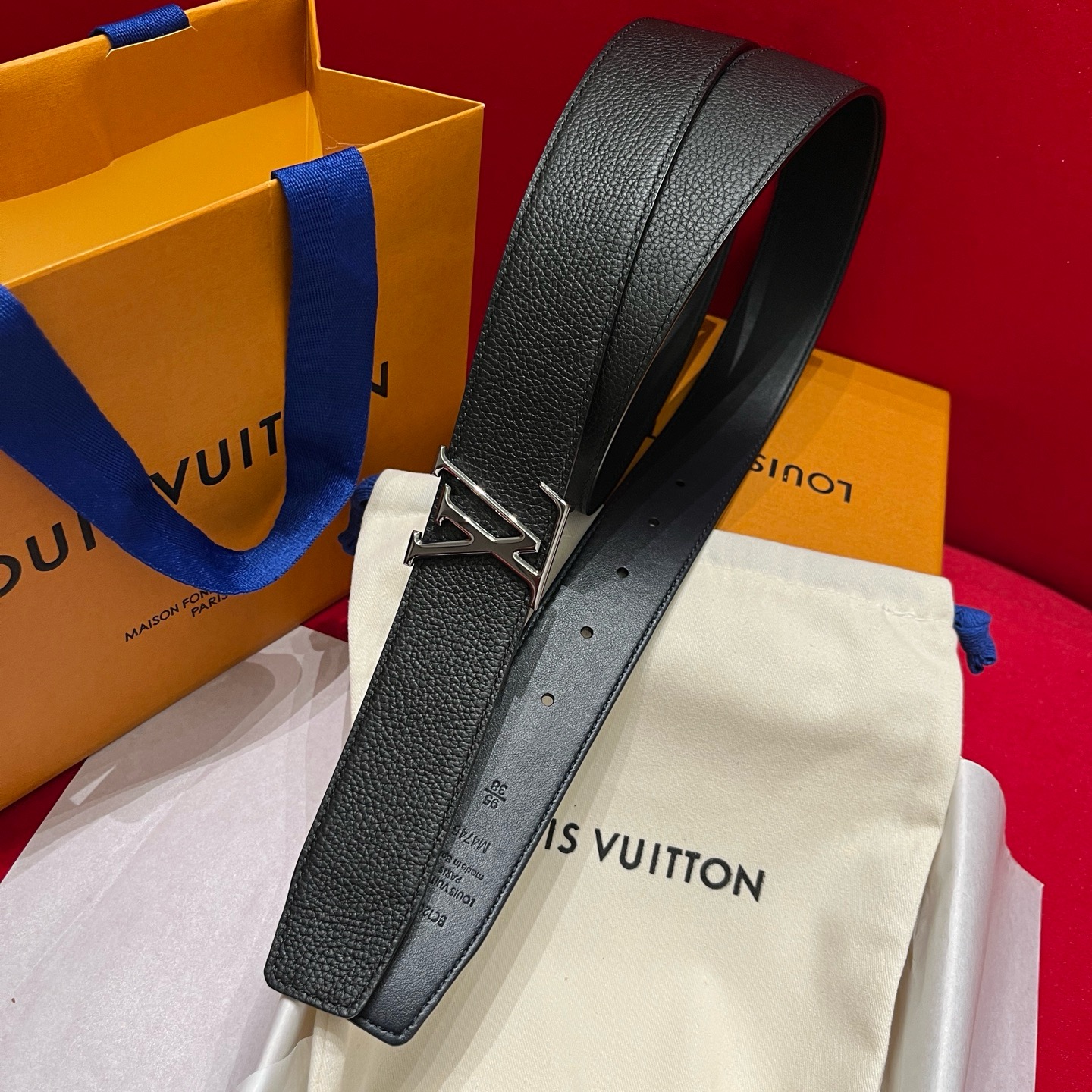 [홍콩명품.LOUIS VUITTON] 루이비통 2026 남성용 가죽벨트 3.5 CM  LV019