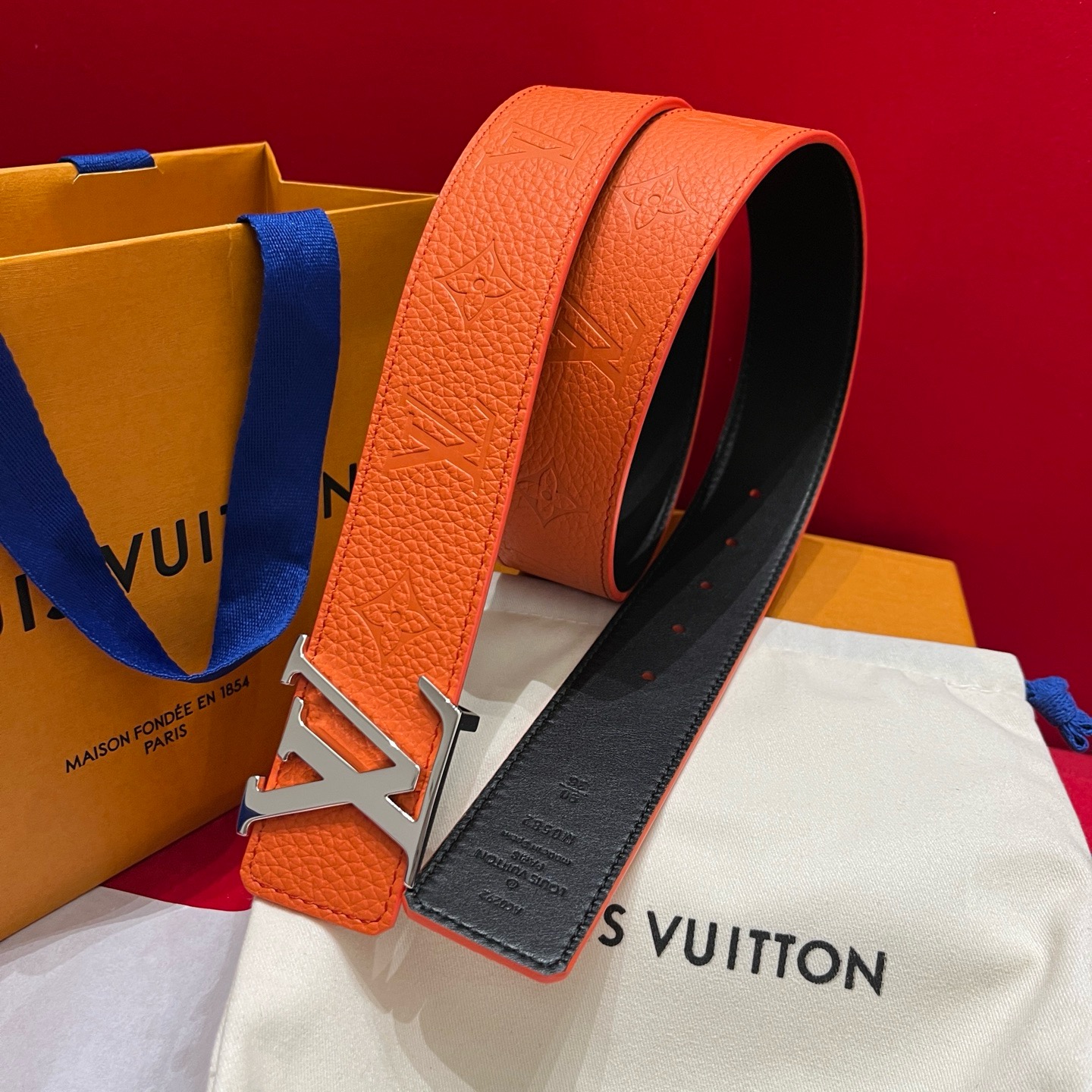[홍콩명품.LOUIS VUITTON] 루이비통 2026 남성용 가죽벨트 4.0 CM  LV027
