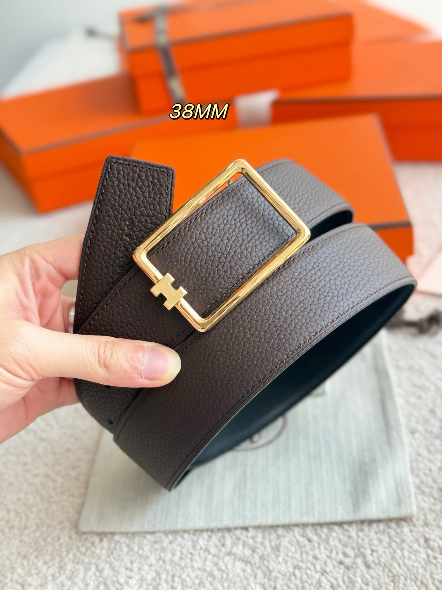 [홍콩명품.HERMES] 에르메스 2026 남성용 가죽벨트 3.8 CM HM003